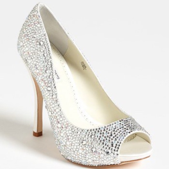 🎉HP 12/7🎉 Swarovski Crystal 4” 💎 pumps- AUTHENTIC SWAROVSKI - Picture 8 of 16